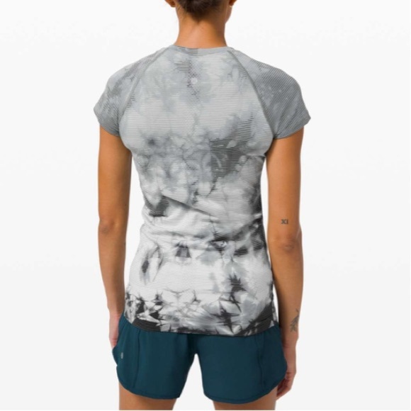 Lululemon Swiftly Tech Short Sleeve 2.0 Shibori Stripe Graphite Grey Size 8 - Picture 3 of 8